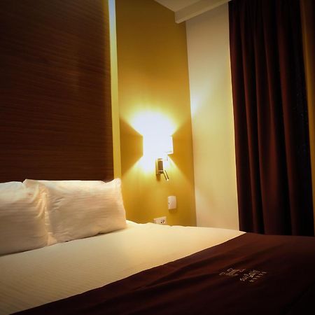 פג'ה Hotel Dukagjini מראה חיצוני תמונה