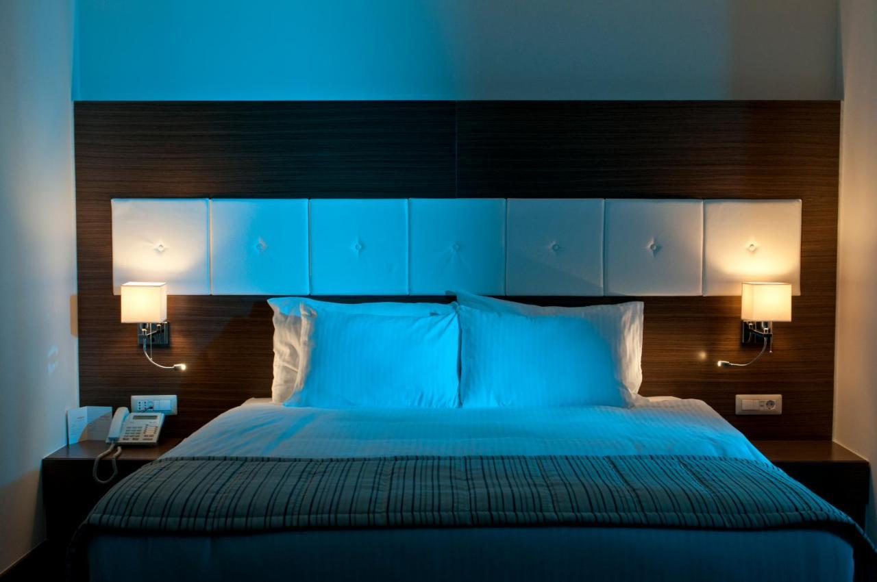 פג'ה Hotel Dukagjini מראה חיצוני תמונה