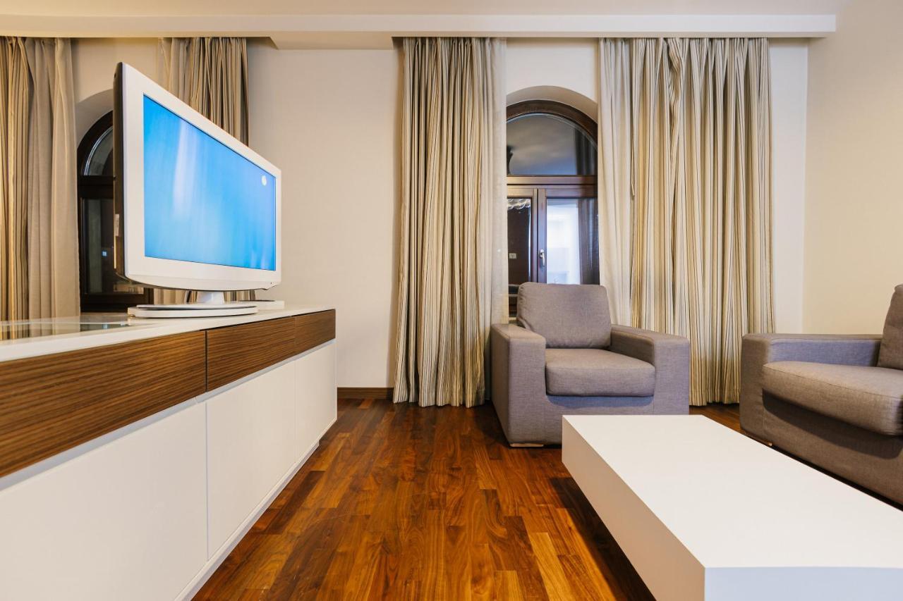פג'ה Hotel Dukagjini מראה חיצוני תמונה