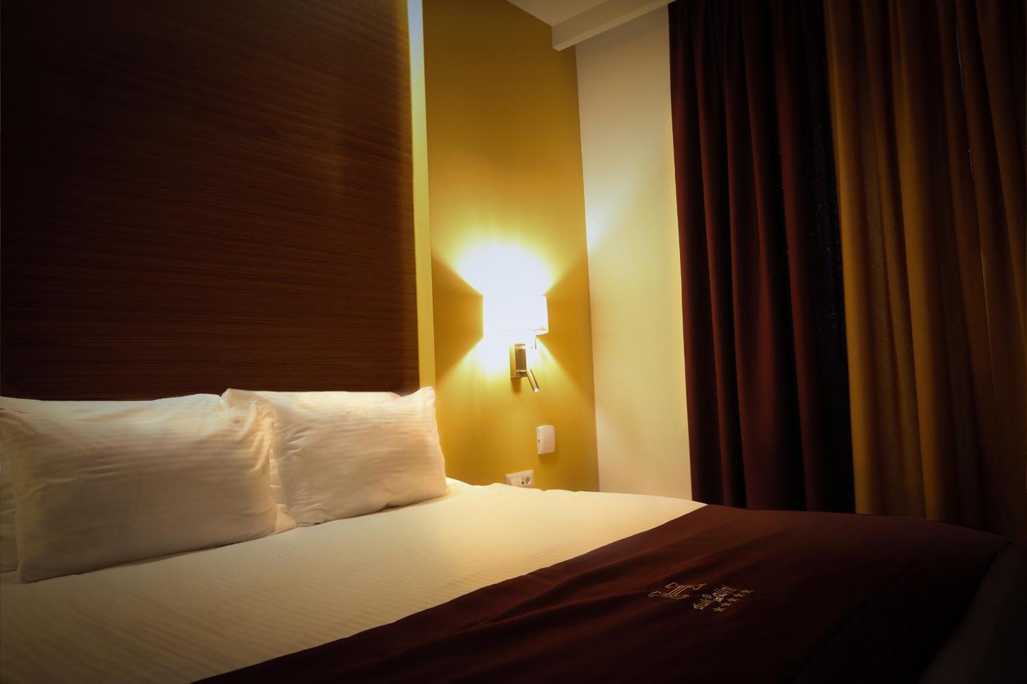 פג'ה Hotel Dukagjini מראה חיצוני תמונה
