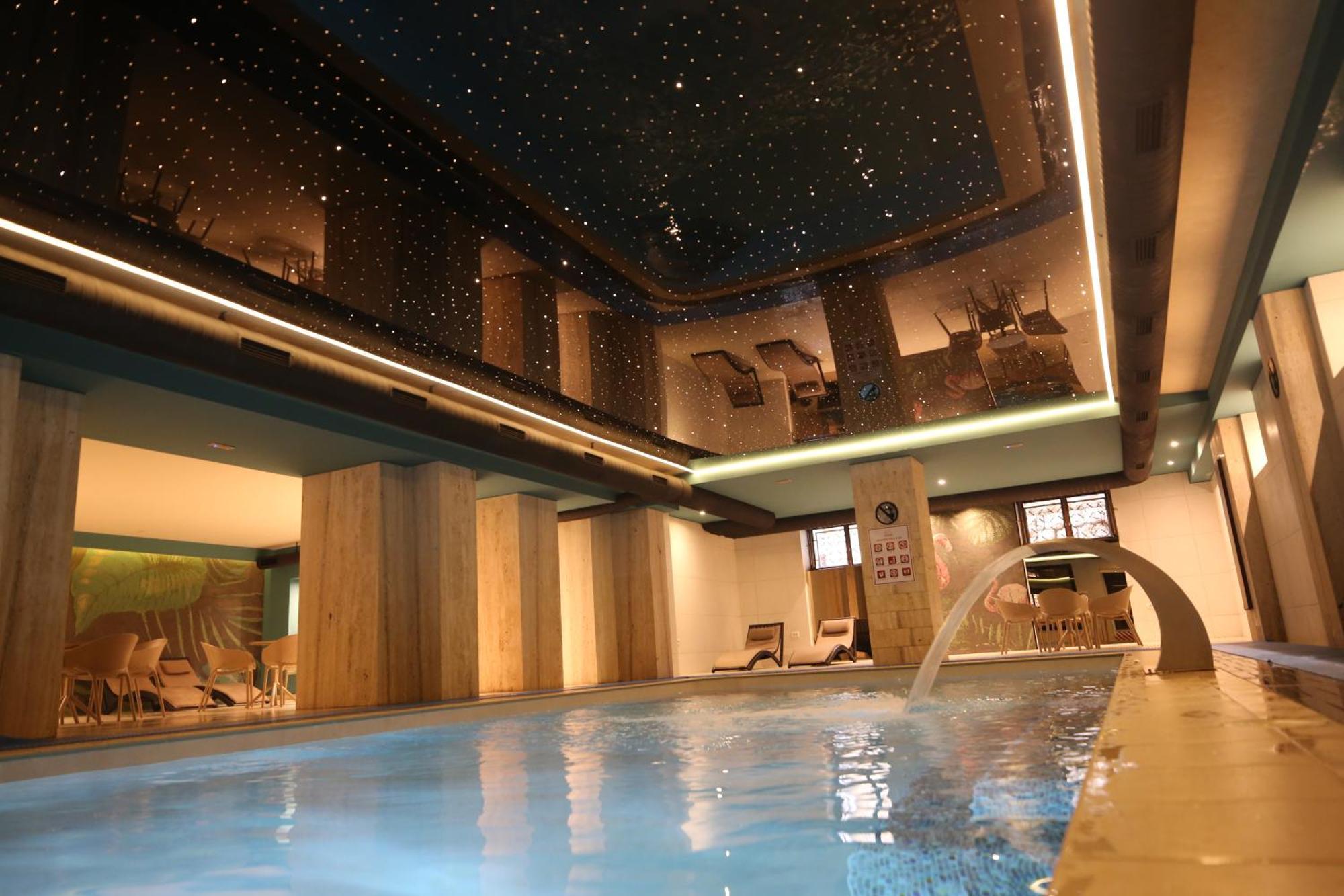 פג'ה Hotel Dukagjini מראה חיצוני תמונה